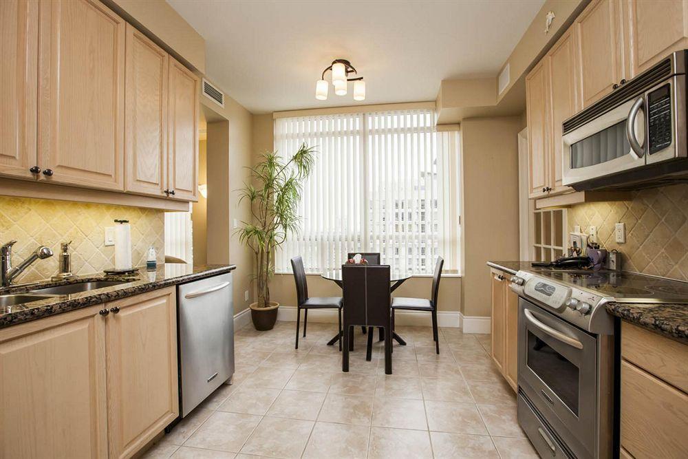Downtown Mississauga Executive Suites Sq1 Eksteriør bilde