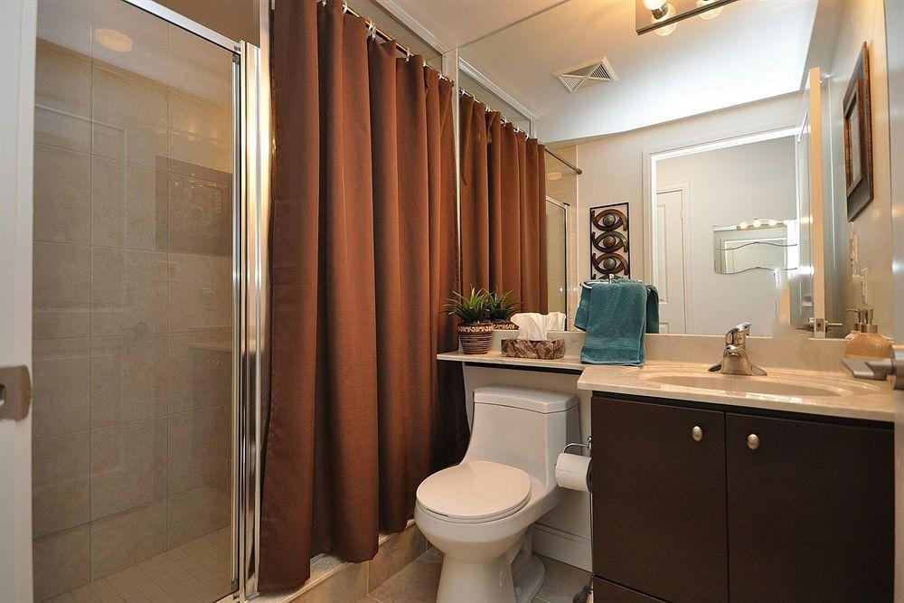 Downtown Mississauga Executive Suites Sq1 Eksteriør bilde