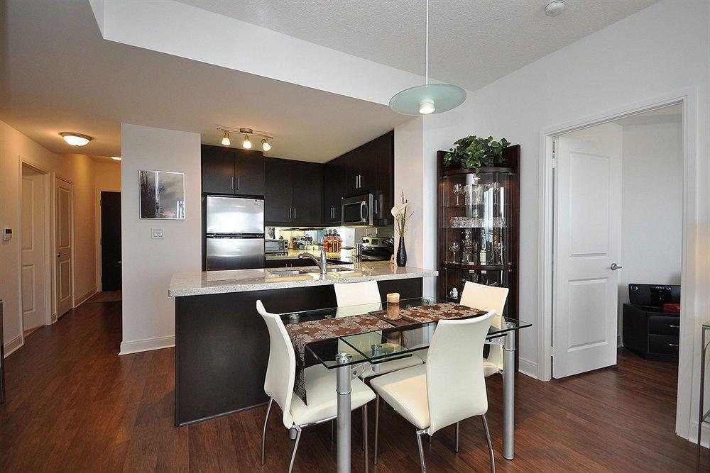 Downtown Mississauga Executive Suites Sq1 Eksteriør bilde