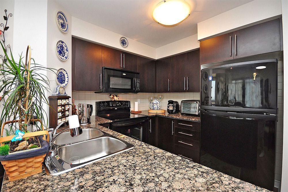 Downtown Mississauga Executive Suites Sq1 Eksteriør bilde