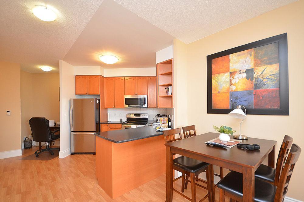 Downtown Mississauga Executive Suites Sq1 Eksteriør bilde