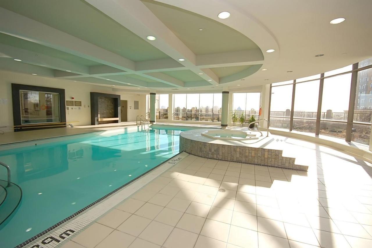 Downtown Mississauga Executive Suites Sq1 Eksteriør bilde